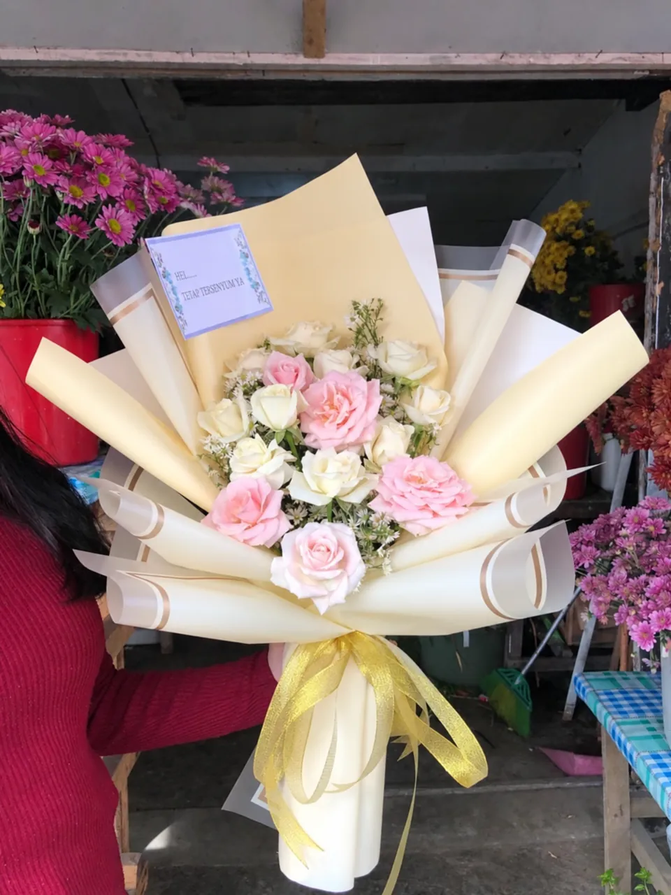 Buket Mawar Pink Putih Cream
