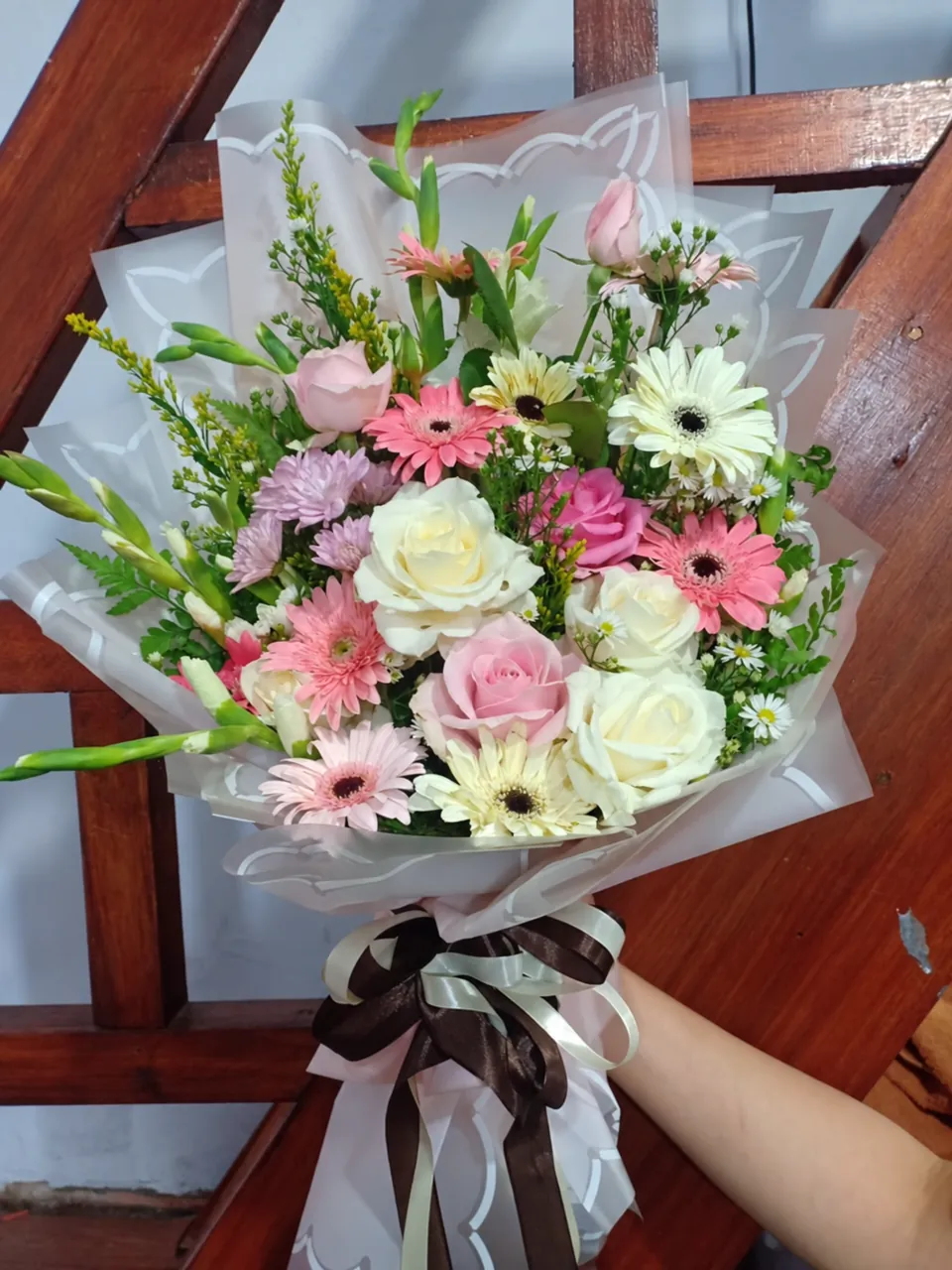 Buket Mawar Gerbera Pink Putih