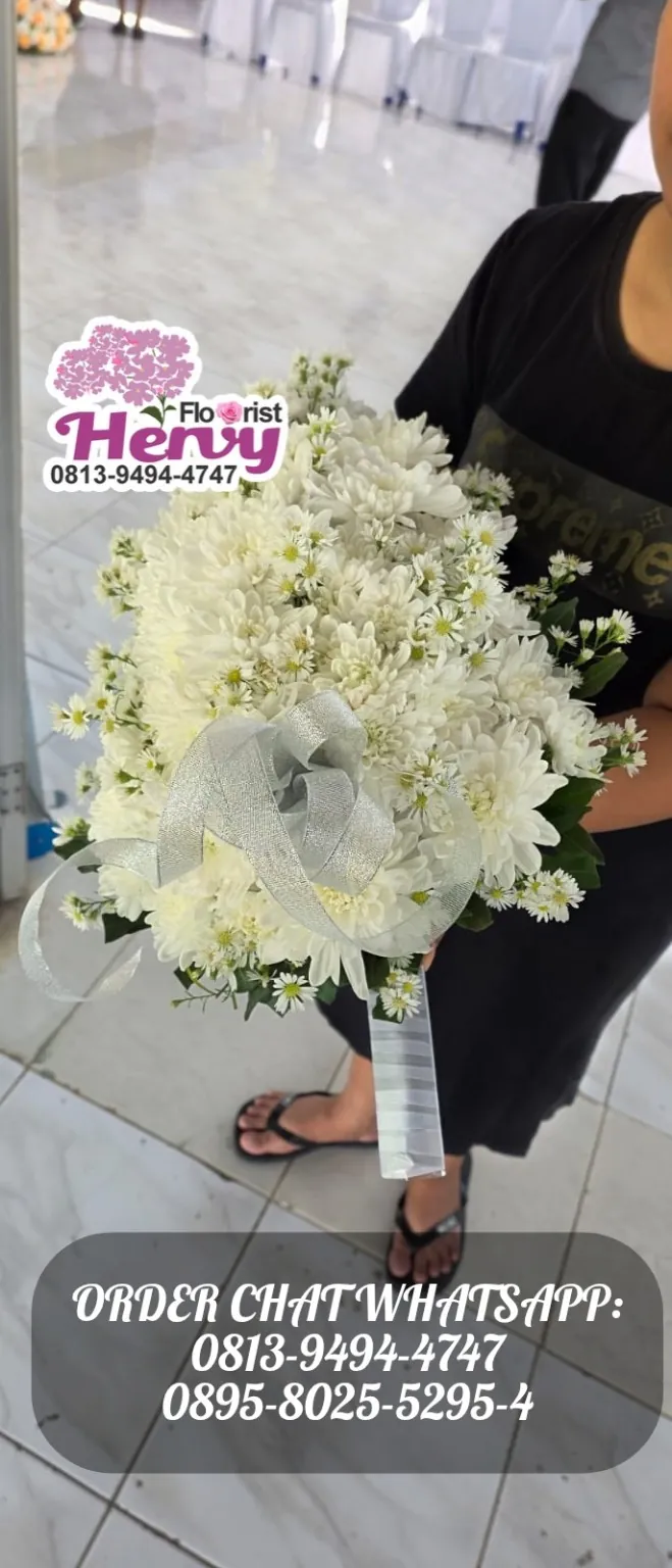 Krans Putih Pita Silver