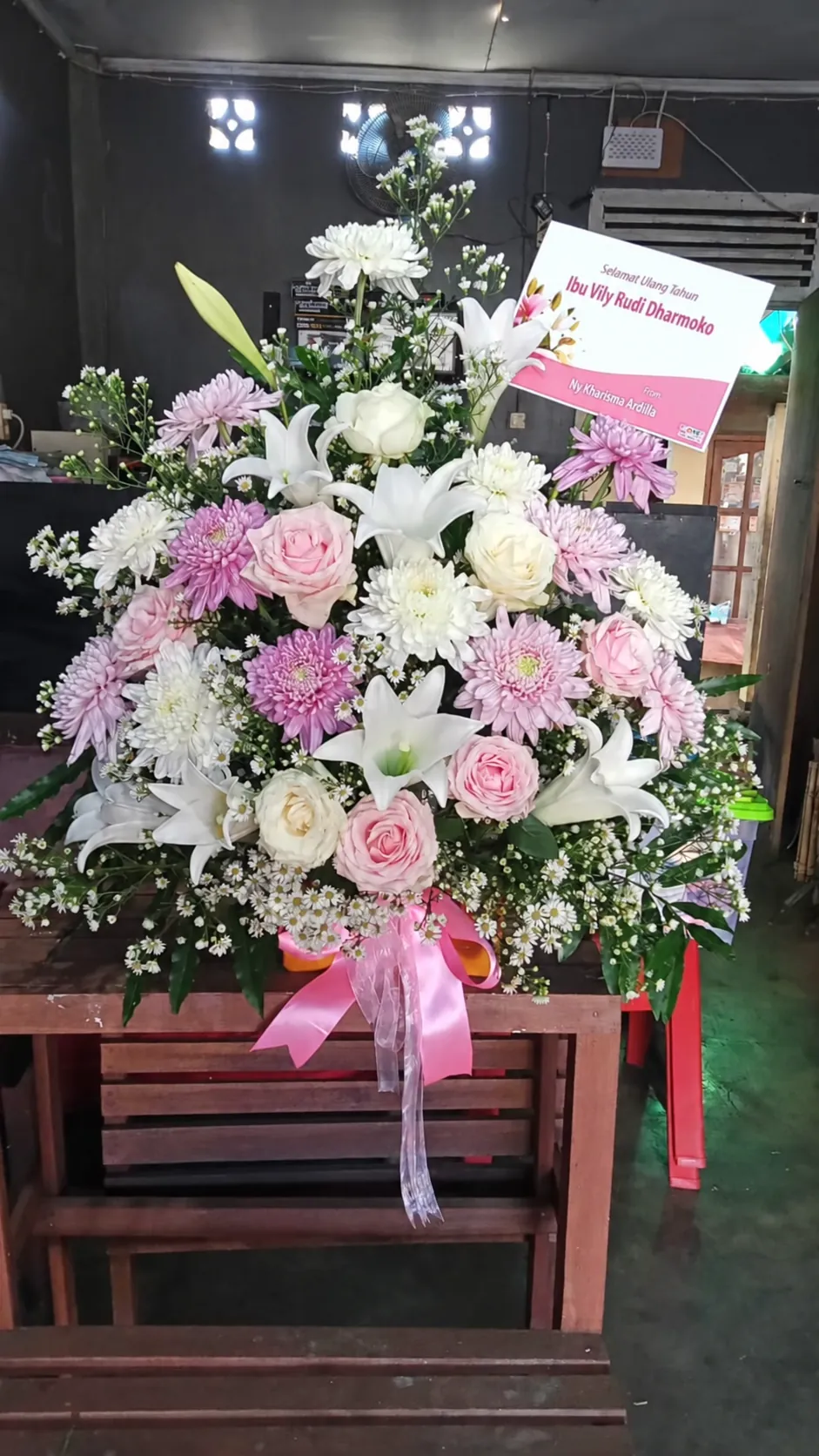 Bunga Meja Lili Mawar Krisan Pink Putih